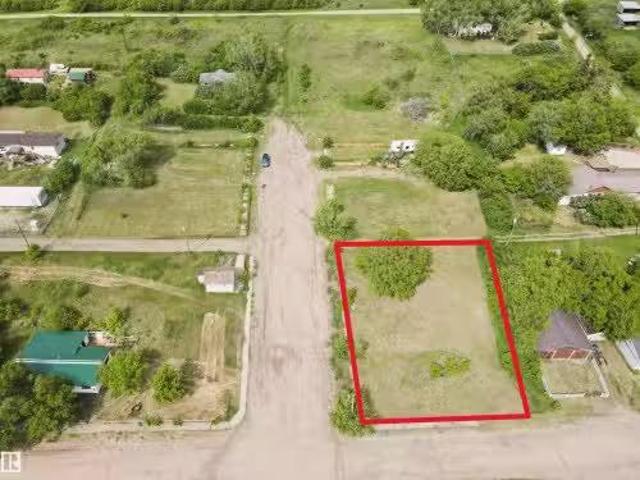 House for sale in Heinsburg, Alberta