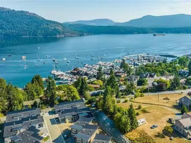 House for sale in Cowichan Bay, British Columbia