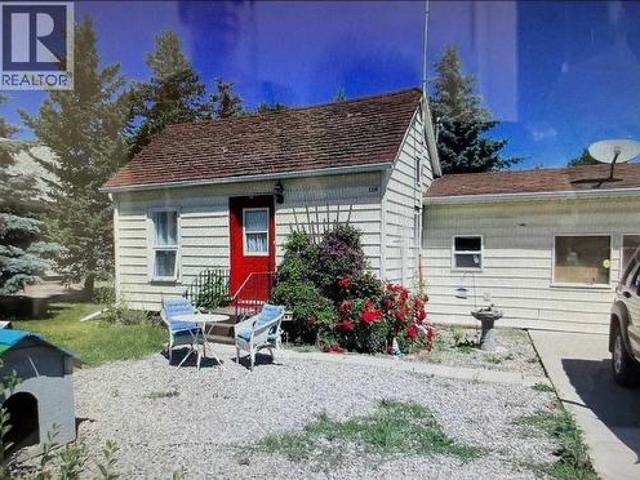 House for sale in Claresholm, Alberta