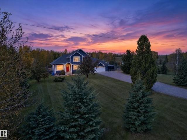 House for sale in Glory Lake Park, Parkland County