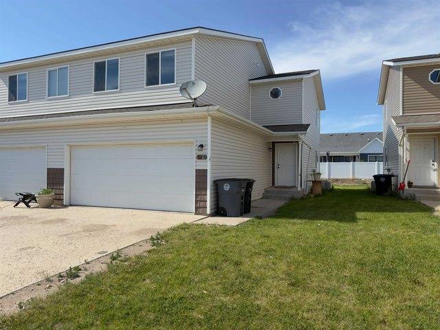 Townhouse for sale in Tioga, North Dakota