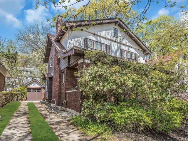 House for sale in Kew Gardens, New York