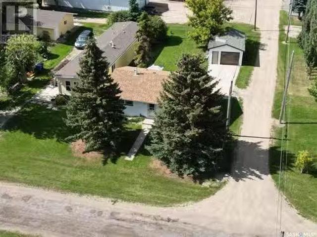 House for sale in Earl Grey, Saskatchewan