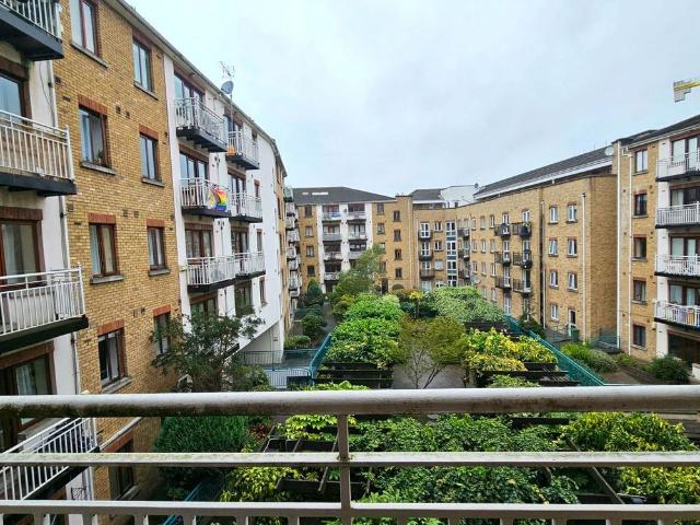 Apartment to rent in Dublin 8, Bluebell
