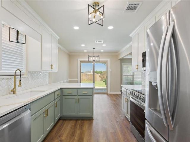 House for sale in Hewitt, Texas