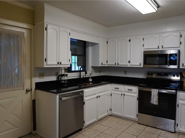 House for sale in West Jefferson, North Carolina