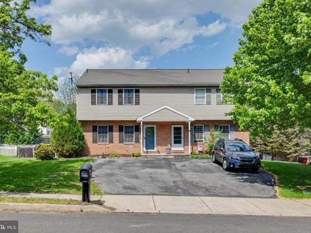 Townhouse for sale in Wernersville, Pennsylvania