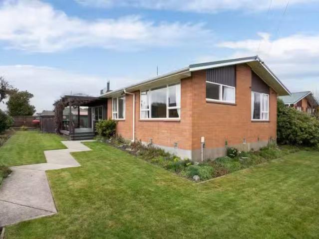 House for sale in Casebrook, Canterbury