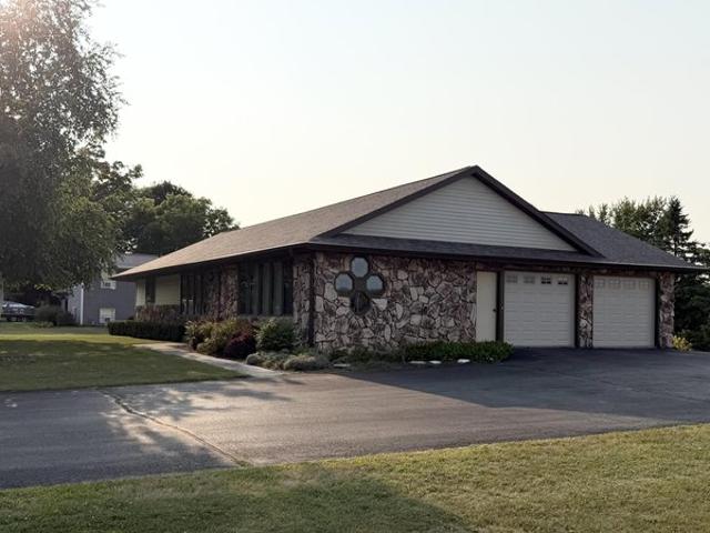 House for sale in Saint Nazianz, Wisconsin