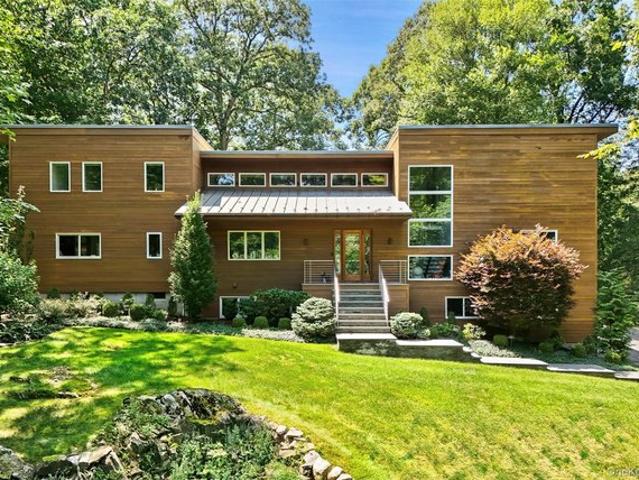 House for sale in Bedford Hills, Town of Bedford