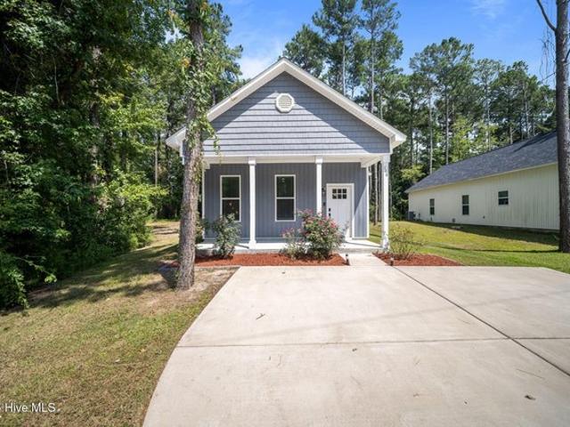 House for sale in Castle Hayne, North Carolina
