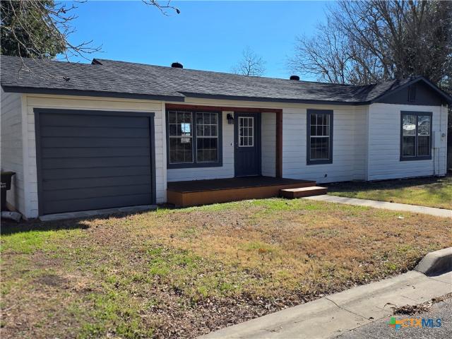 House for sale in Shiner, Texas