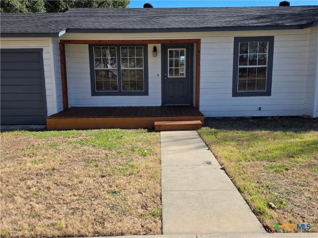 House for sale in Shiner, Texas