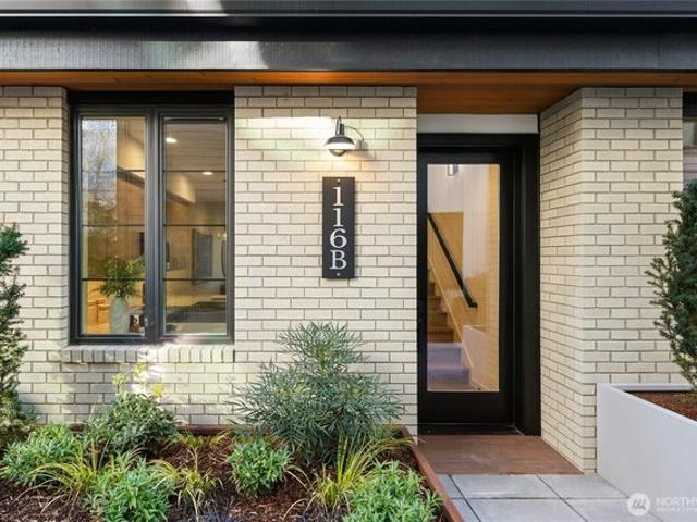 Townhouse for sale in Kirkland, Washington