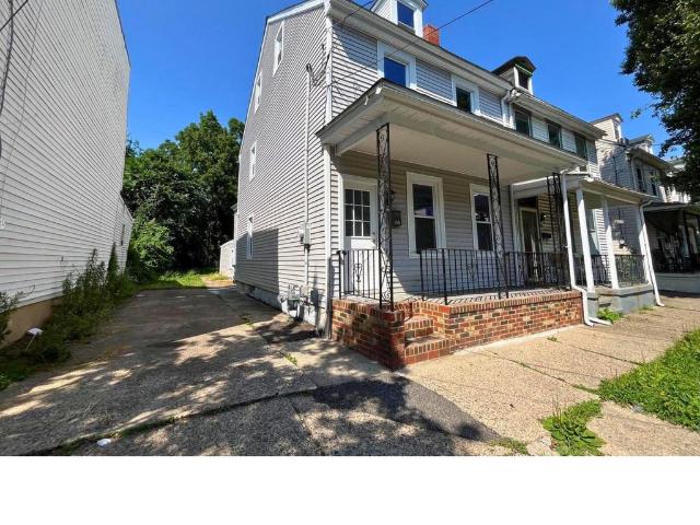 Townhouse for sale in Farnerville, Burlington