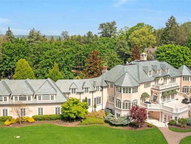 House for sale in Saddle River, New Jersey