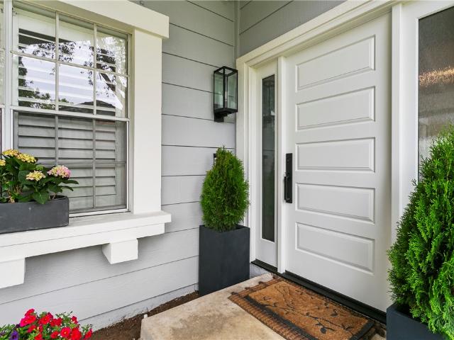 Condo for sale in Irvine, Woodbridge