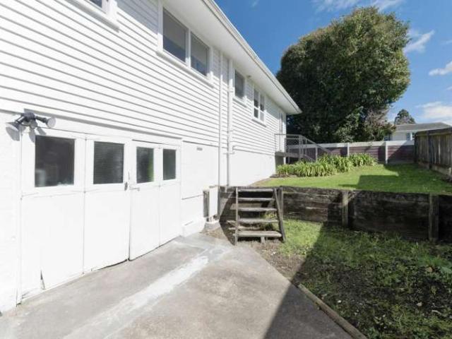 House for rent in Tōtara Vale, Kaipātiki