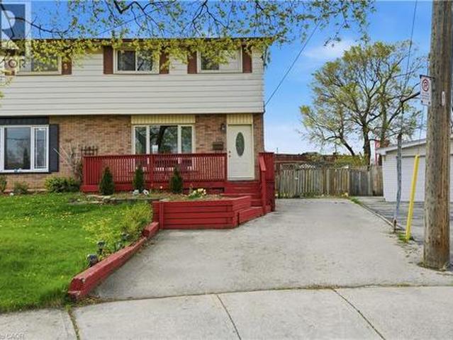 House for sale in Ancaster, Ontario