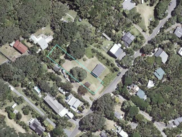 Land for sale in Piha