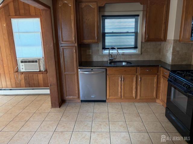 House for sale in Middlesex, Middlesex County
