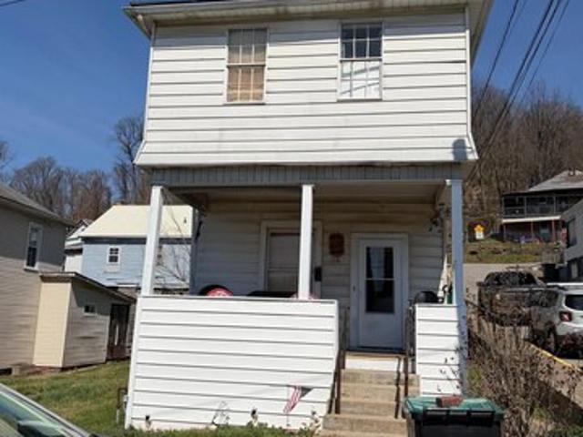 House for sale in Clarksburg, West Virginia