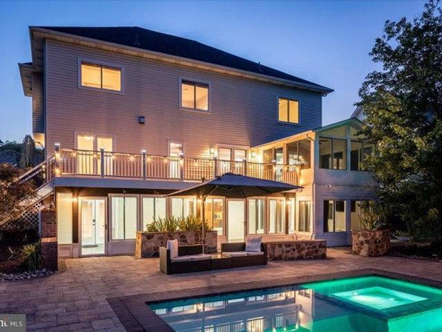 House for sale in Crown Estates, Berryville