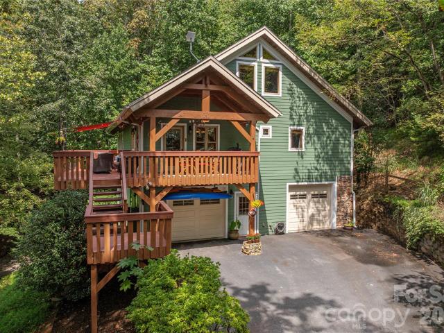 House for sale in Horse Shoe, North Carolina
