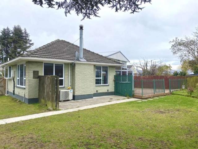 House for rent in Chaslands, Canterbury