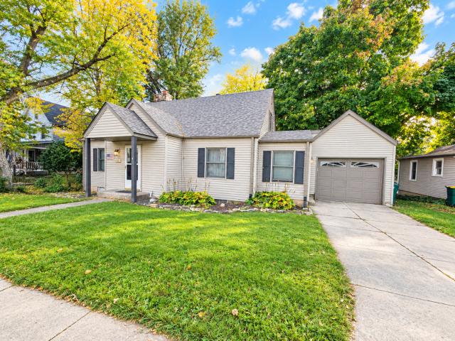 House for sale in Walnut, Bureau County