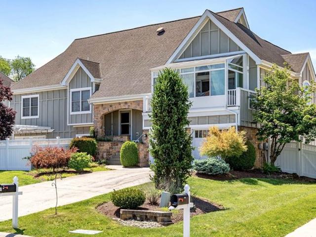 Townhouse for sale in Virginia