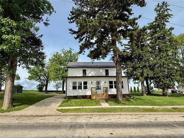 House for sale in Colesburg, Iowa