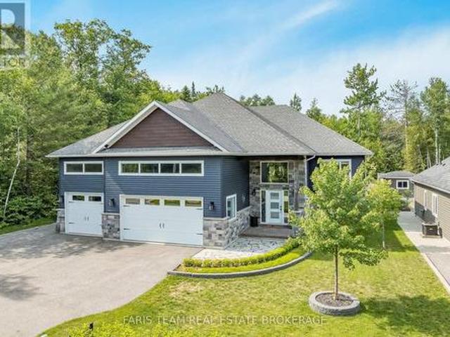 House for sale in Wasaga Beach, Ontario