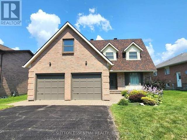 House for sale in Brockville, Ontario