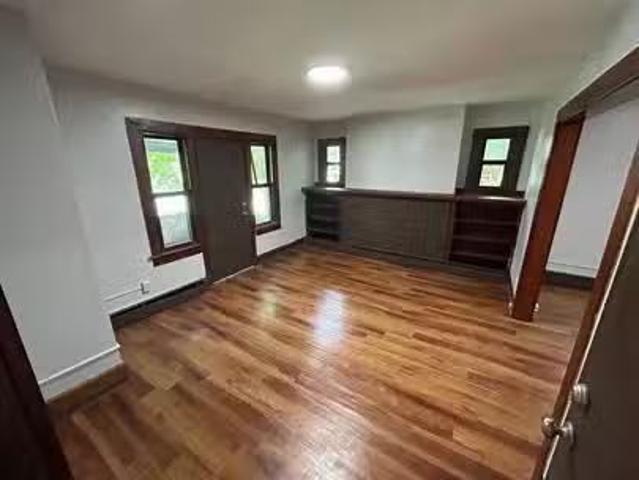 Condo for rent in Youngstown