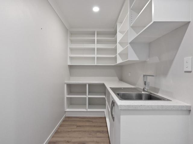 House for rent in Chaslands, Canterbury