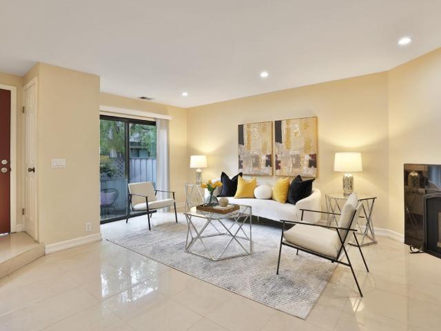 Townhouse for sale in Campbell, California
