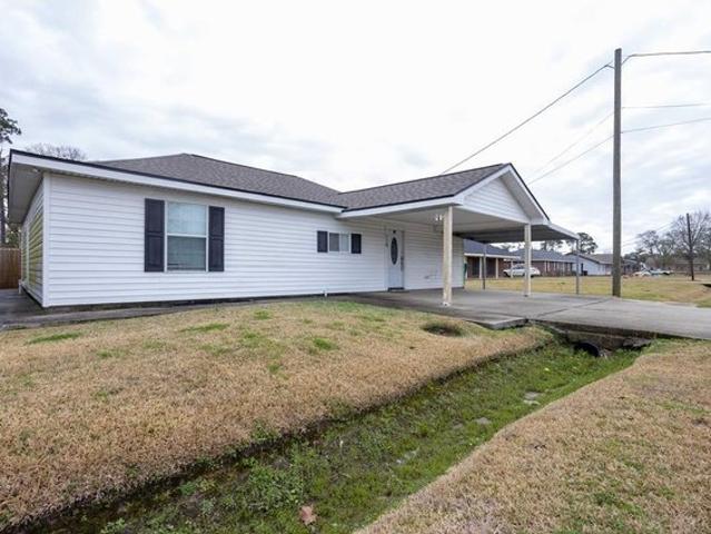 House for sale in Iowa, Louisiana