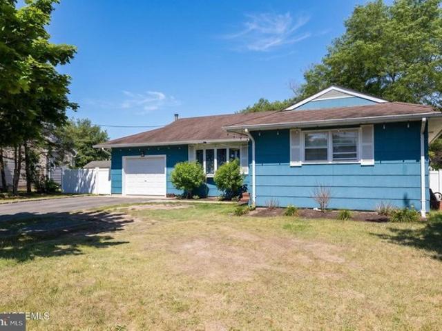 House for sale in Manahawkin, New Jersey