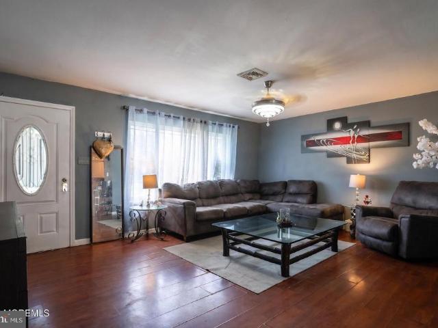 House for sale in Manahawkin, New Jersey