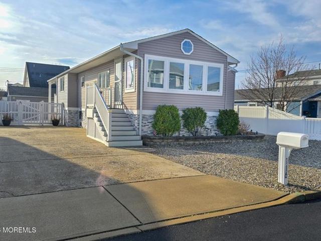 House for sale in Lavallette, New Jersey