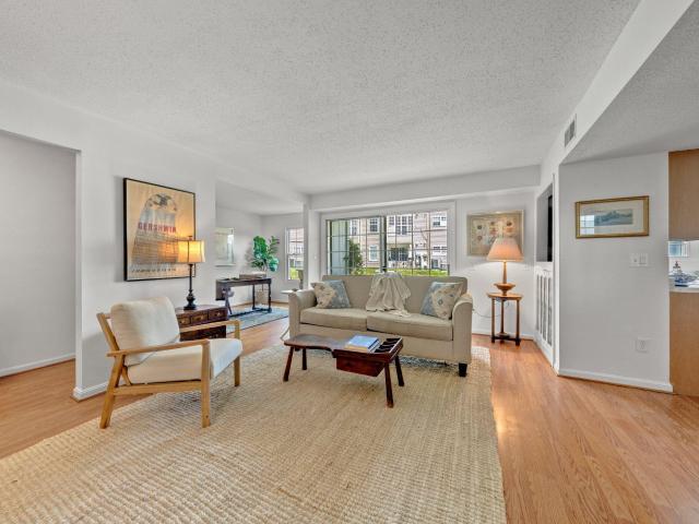 Condo for sale in Leesburg, Loudoun County