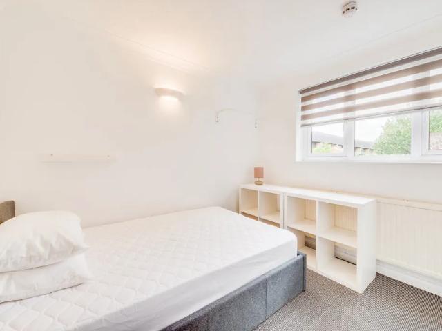 Apartment for rent in Barracks, The Bridge