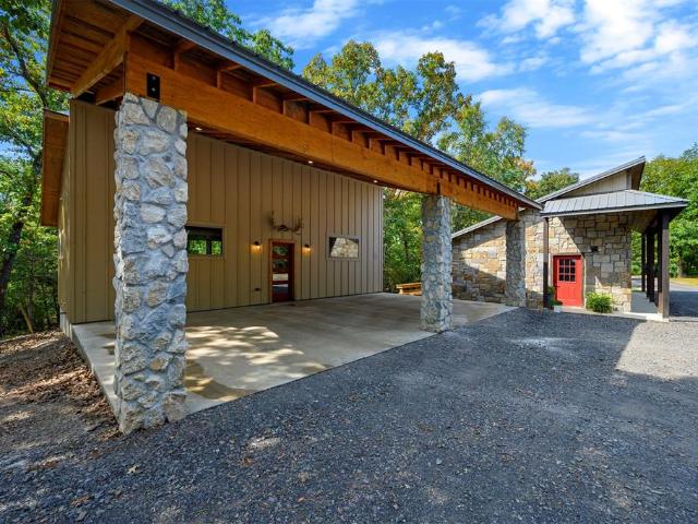 House for sale in Broken Bow, Oklahoma
