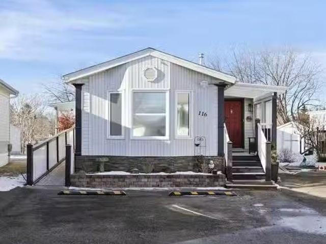 House for sale in Strathmore, Alberta