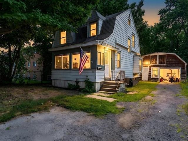 House for sale in Syracuse, New York