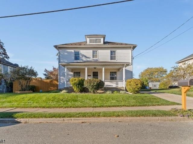 House for sale in Stewartsville, New Jersey