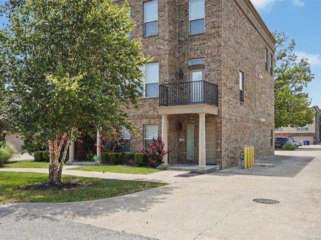 Townhouse for sale in Broken Arrow, Oklahoma