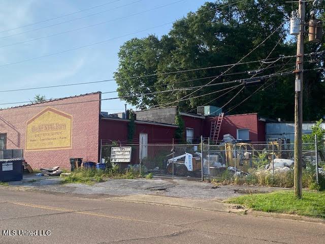 Commercial for sale in Holly Springs