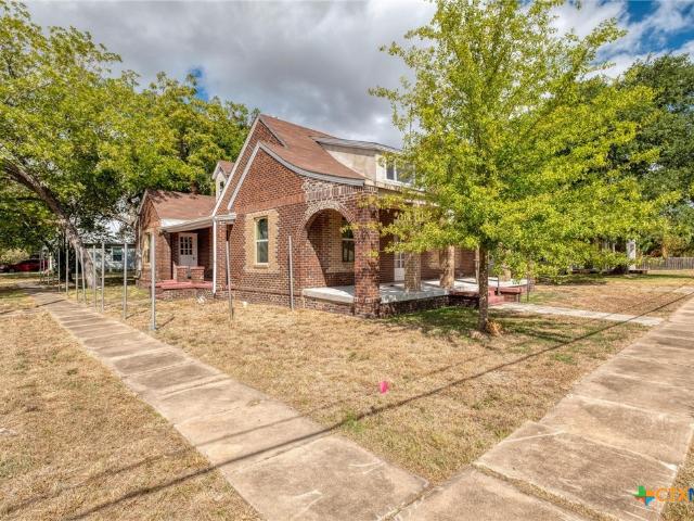 House for sale in Luling, Texas